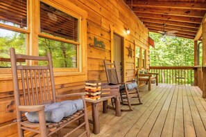Quiet Way Cabin's relaxing deck