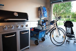 Grill and bikes