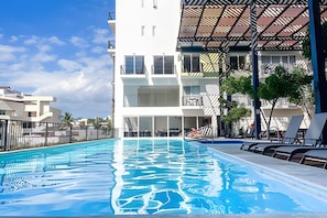 Area and facilities,Swimming pool,Street view,City view,Landmark view