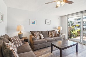 Home Decor, Architecture, Building, Furniture, Indoors
