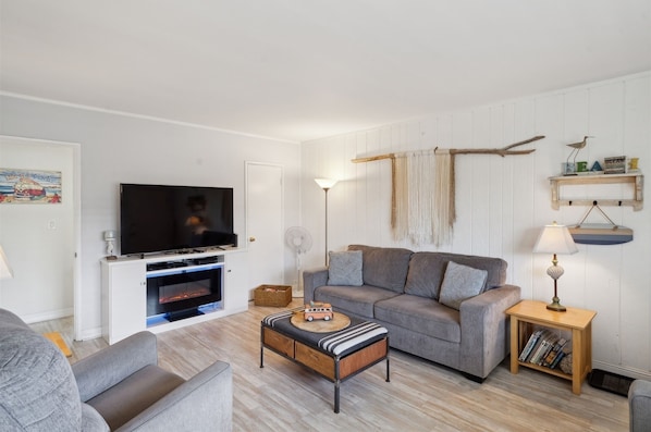 Building, Furniture, Indoors, Living Room, Room