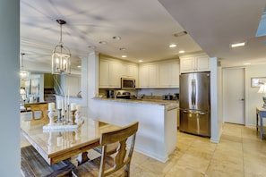 938 Cutter Ct_LuxImg_0012