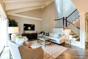 213 Twin Oaks_LuxImg_0005