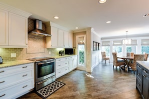 213 Twin Oaks_LuxImg_0002