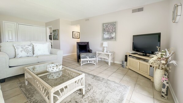 1805-bluff-villas-IMG_1417