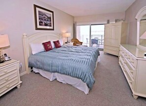 5-Master Bedroom (640x467)