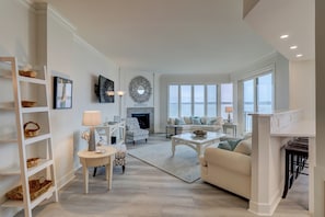 1919 South Beach Club_LuxImg_0040