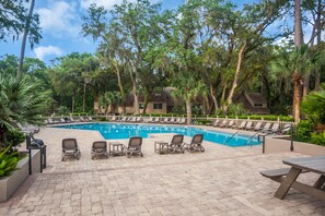 COMPLEX POOL