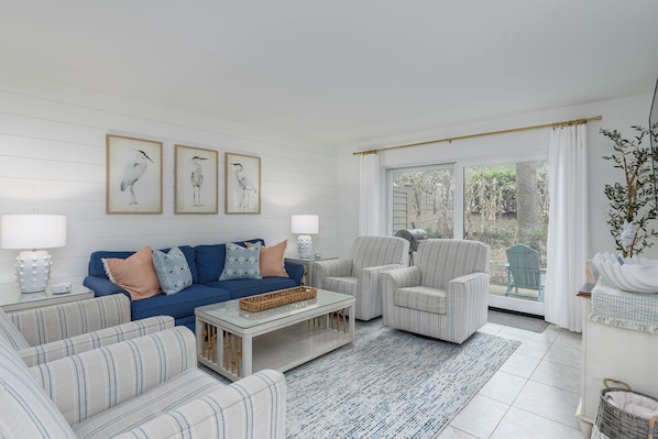 01 - Living Room