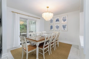 05 - Dining Room