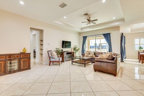 Living Room | Smart TV | Electric Fireplace