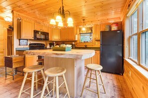 Kitchen | Keurig | Blender | Toaster | 1st Floor