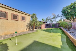 Backyard | 42' Putting Green | Single-Story Home