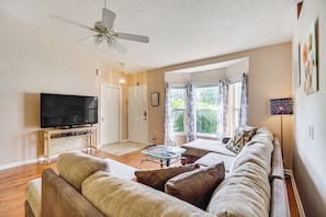 Living Room | Single-Story Home | Free WiFi | Central A/C & Heating