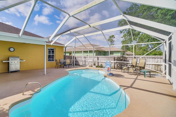 Palm Bay Vacation Rental | 3BR | 2BA | 1,350 Sq Ft | 1 Step Required