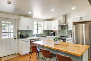 Kitchen | Central A/C & Heat | Drip Coffee Maker | Toaster