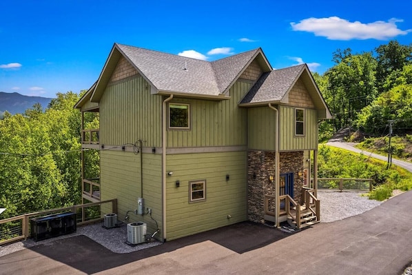 Create unforgettable moments here with your family and friends at Hemlock Hideaway Cabin.