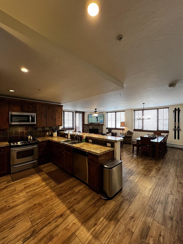 Private kitchen