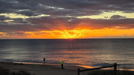 Sunset beach fishing at Silver Sands beach, Mandurah, across the road.