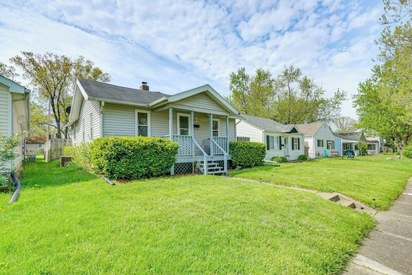 Fort Wayne Vacation Rental | 2BR | 1BA | Steps to Enter | 926 Sq Ft