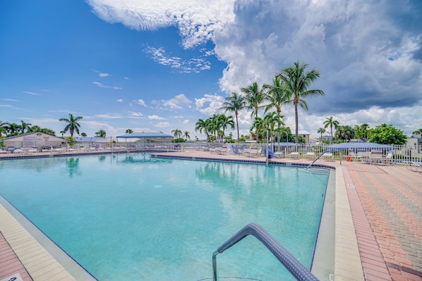 Jensen Beach Vacation Rental | 2BR | 2BA | 1,800 Sq Ft | Stairs Required