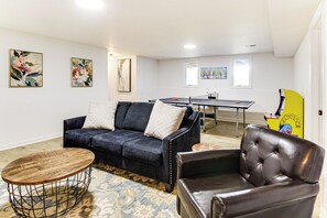 Game Room | Ground Floor | Ping-Pong Table | Pac-Man Arcade Game