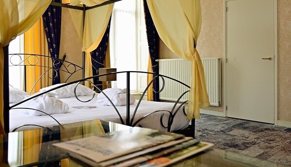 Unit with king bed. Exact unit will be assigned upon arrival. Views, colors, and decor may vary.