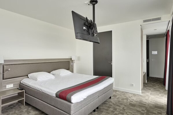 Comfortable Unit with King size bed