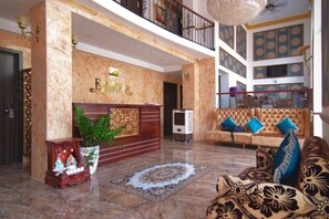 Entrance / Reception