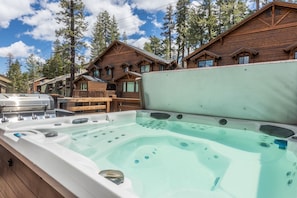 Bain à remous extérieur