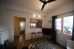 Casa Eva in Kifisia by Rent A Greek Home -  living room