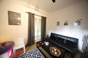 Casa Eva in Kifisia by Rent A Greek Home -  living room