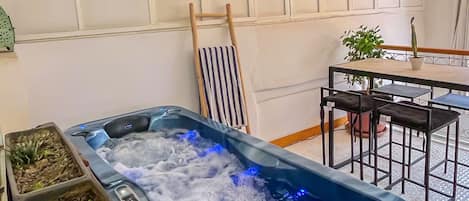 Jacuzzi