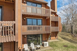ground level and second deck for your enjoyment !
