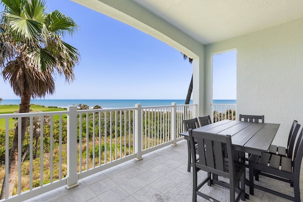 Welcome to this beautiful 3rd floor condo with Ocean Views!