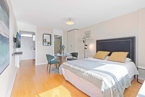 Queen Bed