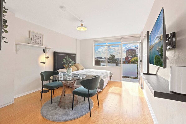 Bright and comfortable space