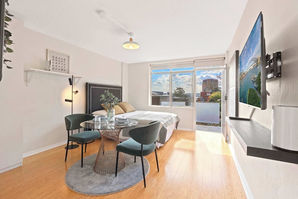 Bright and comfortable space