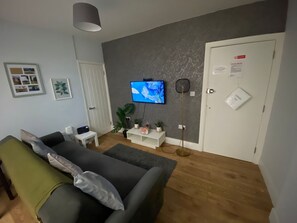 Living Room / Lounge