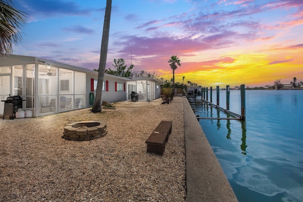 Bay Cottage by AMI Locals