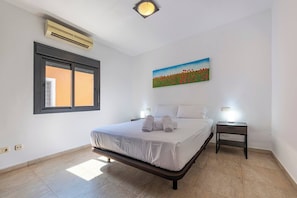 Double beds, large wardrobes and natural light in every room. (1)