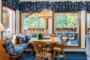 Breakfast Nook