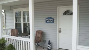 porch with rockers