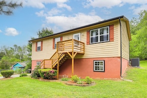 Duplex Exterior | Single-Story Unit
