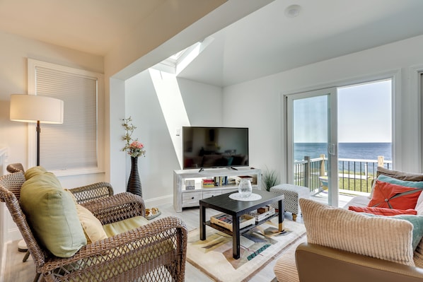 Plymouth Vacation Rental | 3BR | 2BA | 3 Steps Required | 1,500 Sq Ft