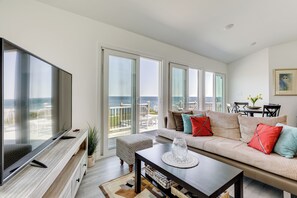 Living Room | Free WiFi | Central A/C & Heat | 1st Floor