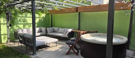 Bain à remous extérieur