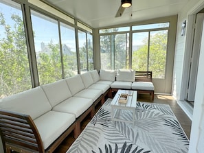 NH515: Club Paradise | ML Sun Room