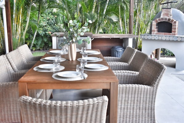 Outdoor dining
