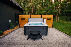 Bain à remous extérieur